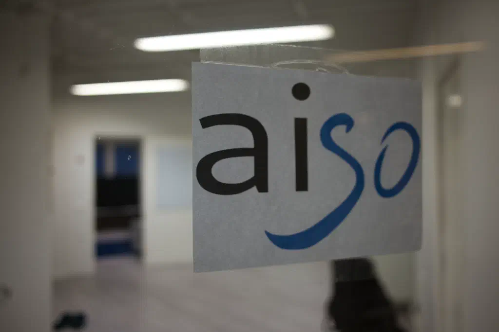 Laitetaan toimisto aisoihin